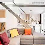 Bocconi Industrial Loft 2Bdr, 2Btr