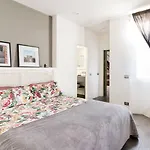 Bocconi Industrial Loft 2Bdr, 2Btr